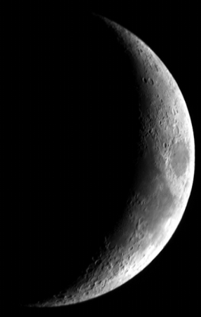 moon010228.jpg